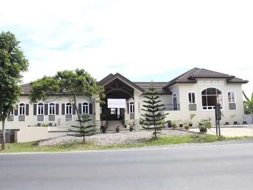 Country Chateau Hotel
