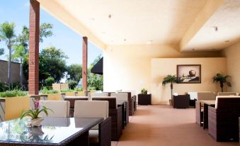 Redac Gateway Hotel Torrance - Housity