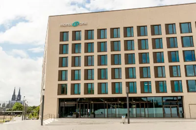 Hotel Motel One Köln-Messe Hotels in Köln