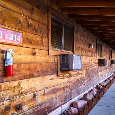 Red Stone Inn