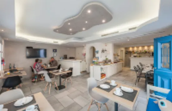 Alexandros Apartments