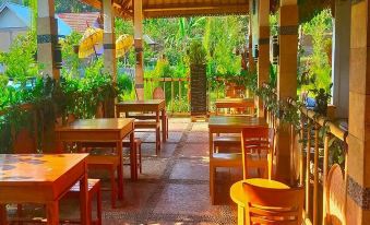 Bale Sebaya Bungalows Cafe Nature