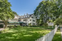 The Huntting Inn Hotel di Sag Harbor