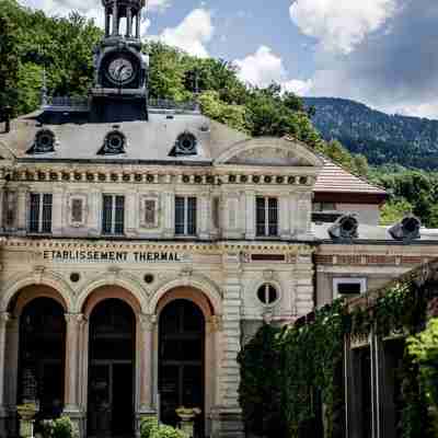 Grand Hôtel & Spa Uriage Hotel Exterior