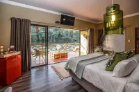 Bambuu Lakeside Lodge Hotels near Komatiland Forestry Museum