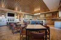 Hyatt Place Wichita State University - breakfast