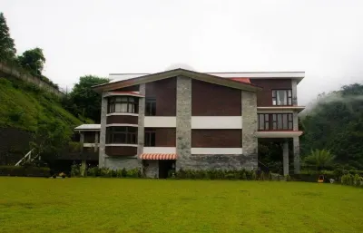Club Mahindra Baiguney فنادق في Namchi
