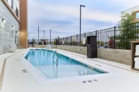 Element Chattanooga East - Pools