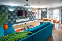 All Saints House Hotels in Worcester District