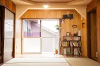 Guest House Tokonoma - Hostel Hotels in Kamijima