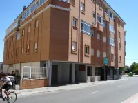 Hostal EC León - Pensions
