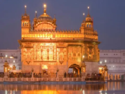 Gurjeet Hotel by Naavagat