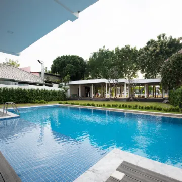 B2 Riverside Premier Hotel Отели рядом с достопримечательностью «Рынок Warorot»