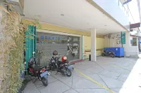 RedDoorz Near Uns Solo Hotel di Mojolaban