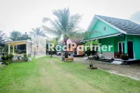 Villa Ikbhar Ciletuh RedPartner