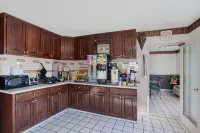 Days Inn by Wyndham Greeneville Hotels in Greene County