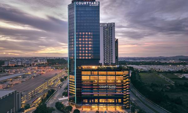 Courtyard by Marriott Setia Alam