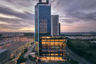 Courtyard by Marriott Setia Alam Hotels near UOA Business Park Property Gallery