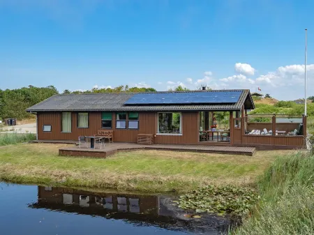 "Frigga" - 400m from the Sea