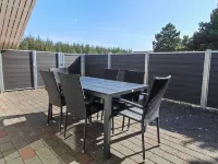 "Egbert" - 900m from the Sea - 3-Star