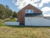 "Anouk" - 1.7km from the Sea