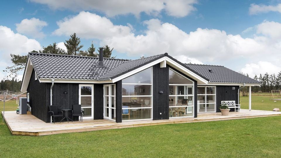 "Engelina" - 1.3km from the Sea