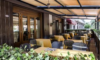 Hotel Sorriso - Housity