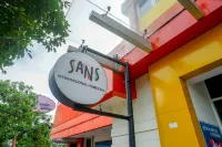 Sans Hotel International Surabaya Hotels in Gubeng