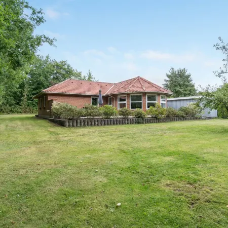 "Wyatt" - 30km from the Sea Hotels in Arrild