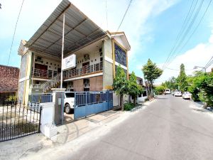 Griya Juanda Syariah near RS Dharma Husada Probolinggo Mitra RedDoorz