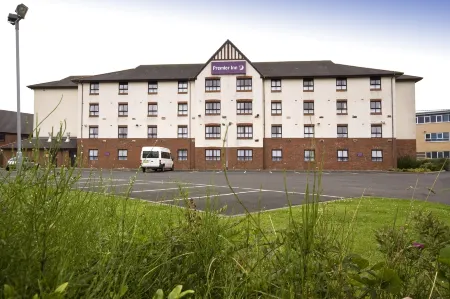 Premier Inn Glasgow Stepps (M80, J3) Отели в г. Камберналд