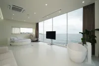Pohang Horizon Poolvilla