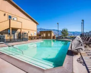 Quality Inn Lone Pine Near Mount Whitney - Pool