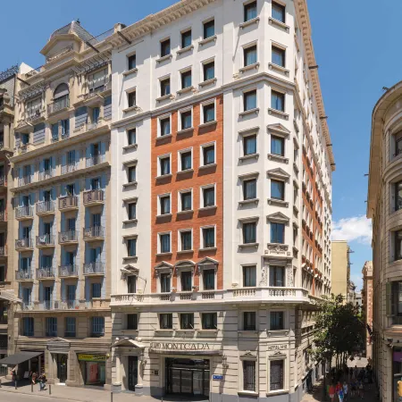 Boutique Hotel H10 Montcada Отели рядом с достопримечательностью «Готический квартал»