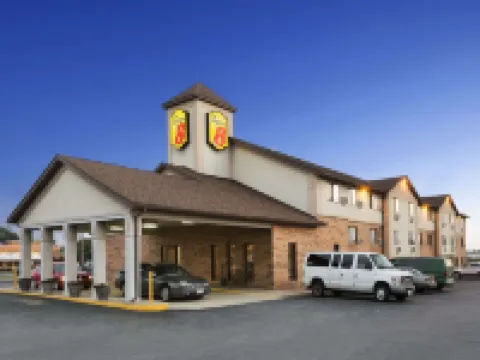 Super 8 by Wyndham Mt. Vernon IL Hotels in Mount Vernon