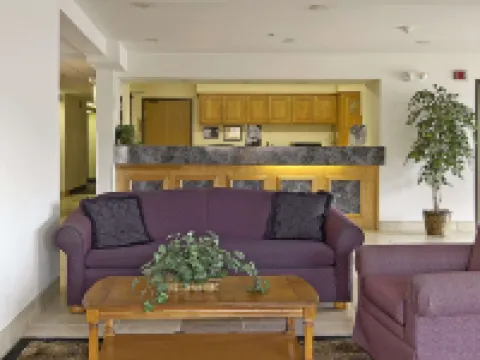 Super 8 by Wyndham the Dalles or Hotels in The Dalles