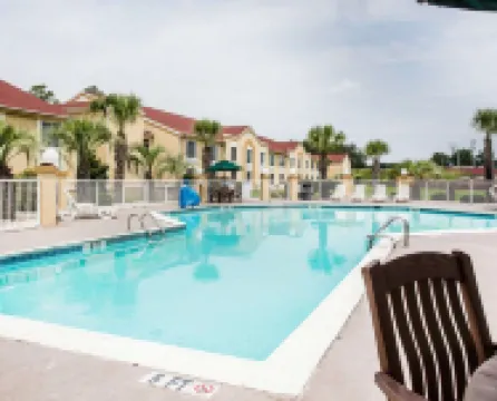 컴포트 인 & 스위트 월터버러