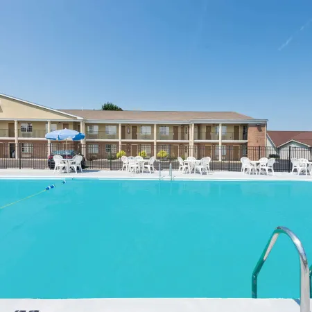Days Inn by Wyndham Amherst