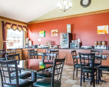 Quality Inn Morton at I-74