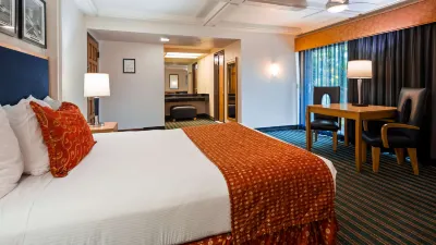 Best Western Pine Tree Motel Отели рядом с Chino