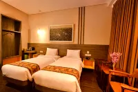 Super 8 by Wyndham Solo Indonesia Hotel dekat Institut Islam Mamba'ul 'Ulum Surakarta