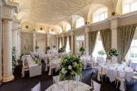 Hazlewood Castle & Spa فنادق في Sherburn in Elmet