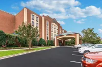Four Points by Sheraton Greensboro Airport - Parkering