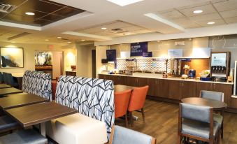 Holiday Inn Express & Suites Donegal