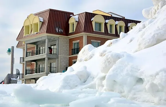 亞諾德城堡酒店