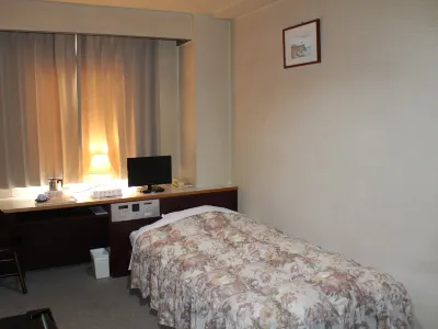 Business Hotel Shironeya Kuzumaki 1-chome Gaiku Park 주변 호텔