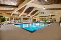 Best Western Prairie Inn  Conference Center - parking