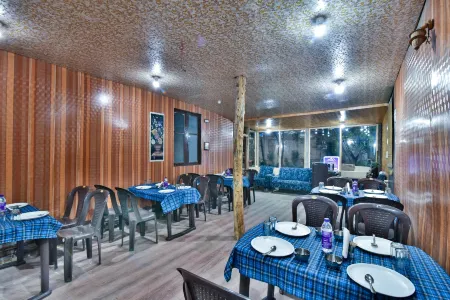 The Iceland Hotel Srinagar