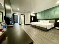 Diamond Hotel VAN DON