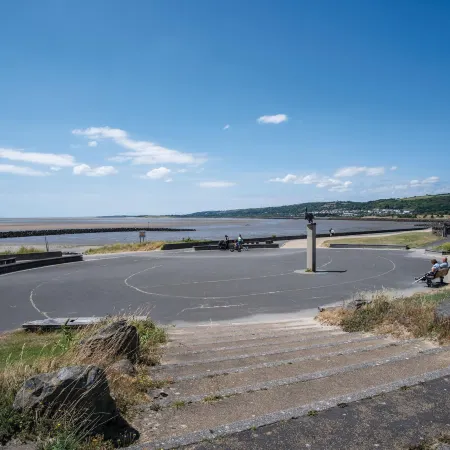 Beach View - 2 Bedroom Apartment - Llanelli